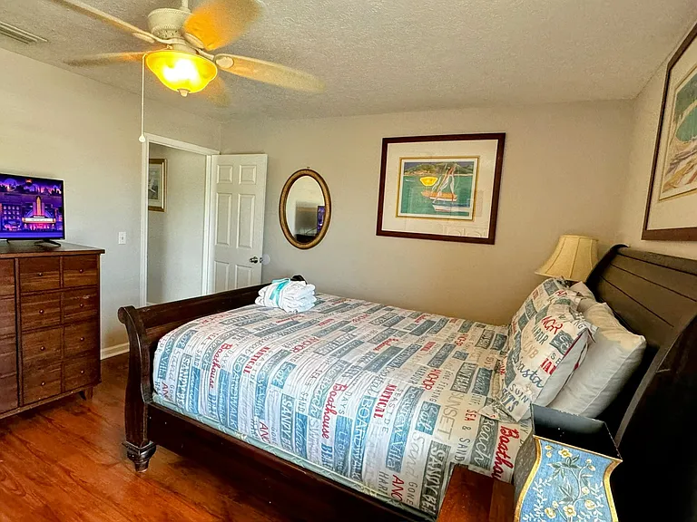 100 Seagrass Way — Photo 16