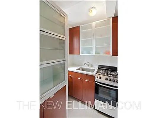 Rented by Douglas Elliman | media 17