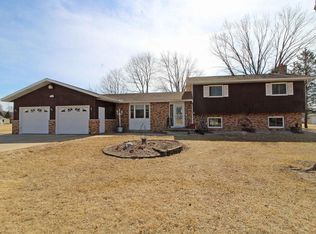 10359 Curtiss Rd, Mazomanie, WI 53560