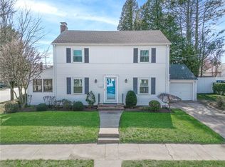2 Tallman Ave, Cranston, RI 02910
