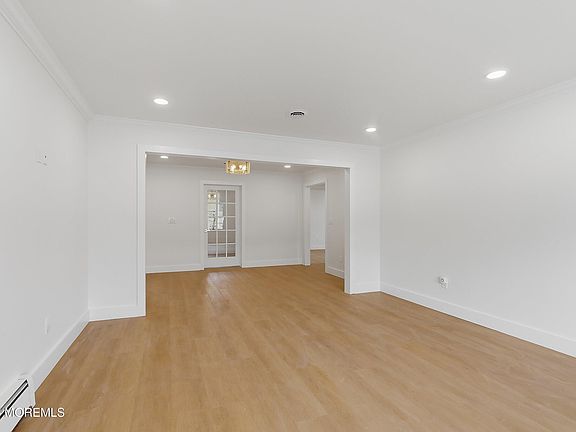 4th image of 46 Auburn Road