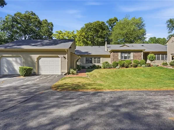 115 Pine Glen Dr, East Greenwich, RI 02818