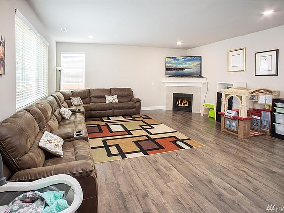 5th image of 2014 186th Street Ct E