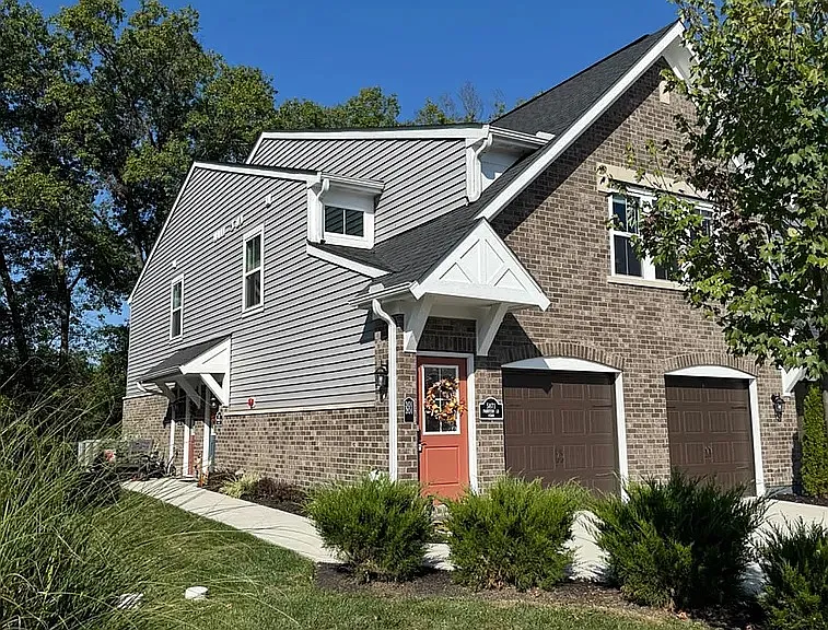 5871 Parkview Ln #300 — Photo 1
