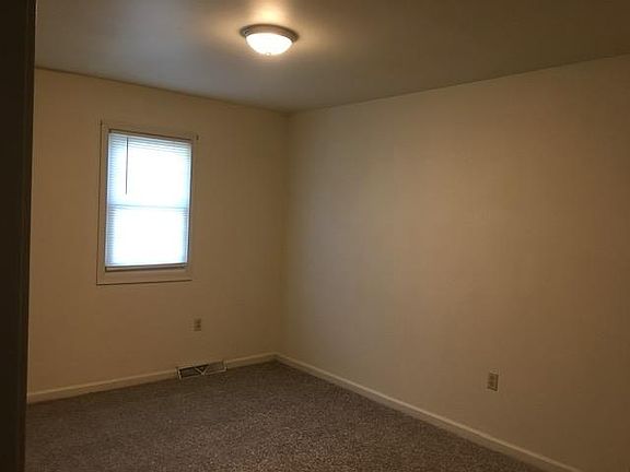 5th image of 9 Penny Ln