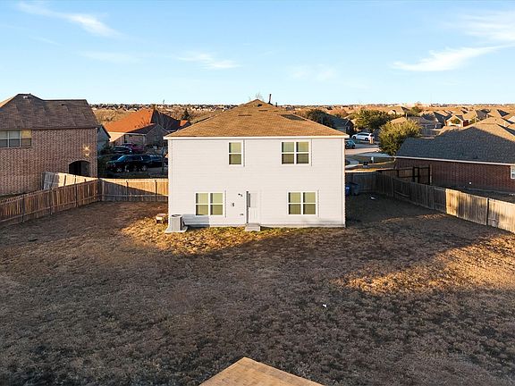 5th image of 2112 Foxglove Ct