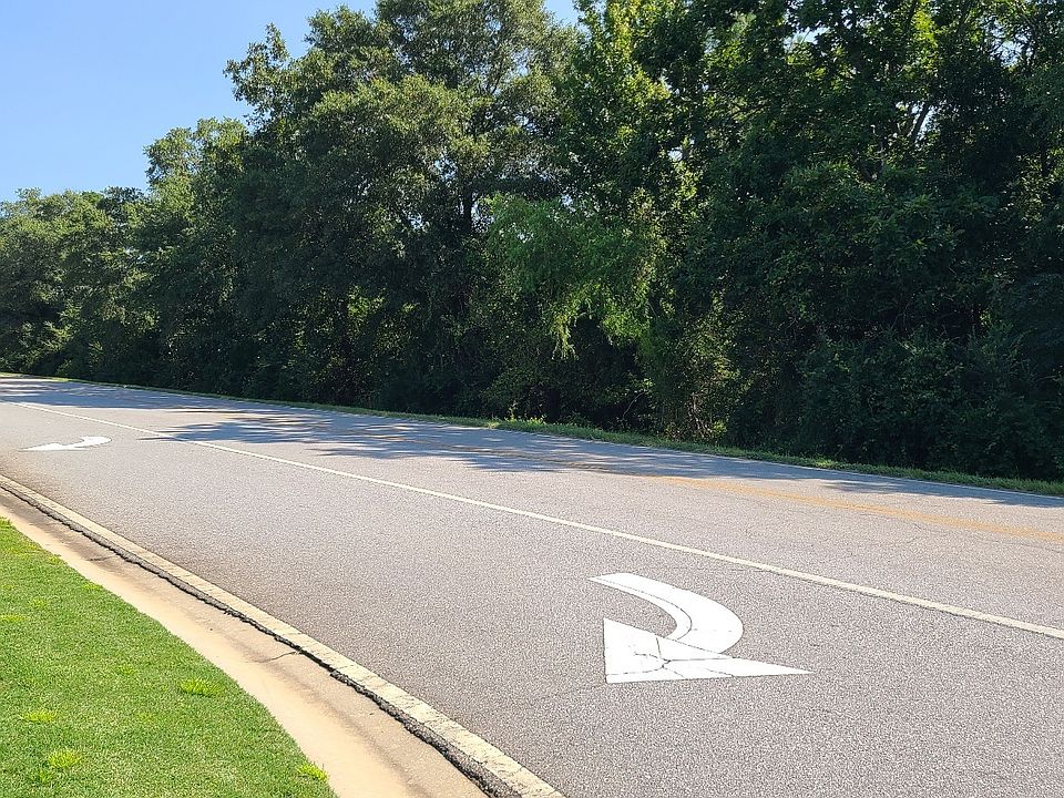 1st image of 2XX Airport Rd