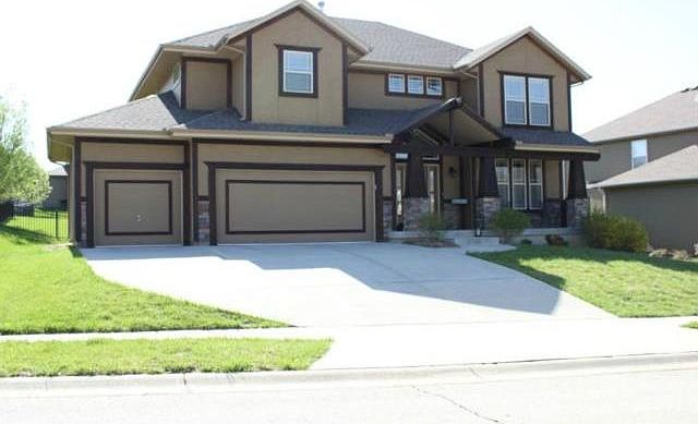 1st image of 4409 N 112th St