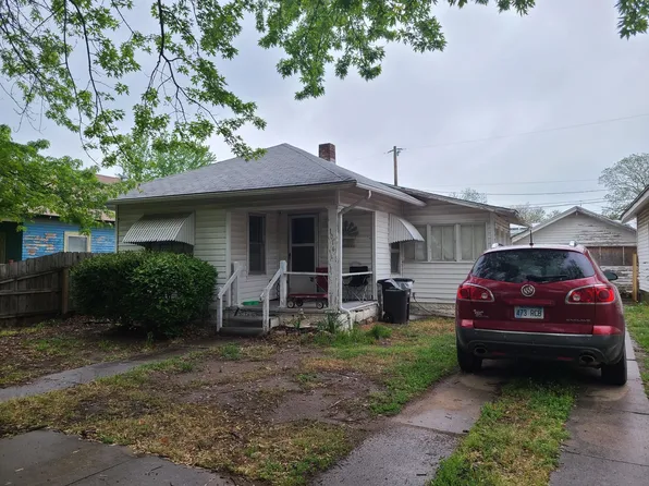 1016 N 1st St, Arkansas City, KS 67005