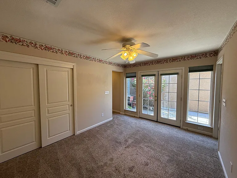 4024 Eastport Dr — Photo 34