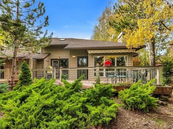 3076 NW Clubhouse Dr, Bend, OR 97703