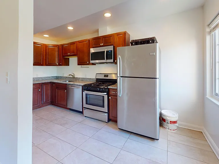 1316 Spring Road NW — Photo 2