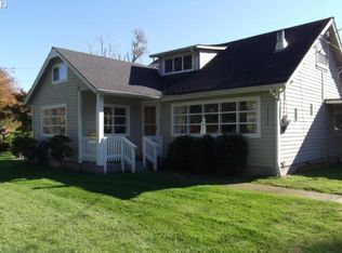 17504 S Garden Ln, Oregon City, OR 97045