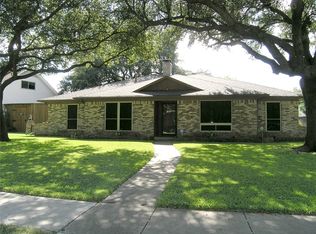 806 E Spring Valley Rd, Richardson, TX 75081