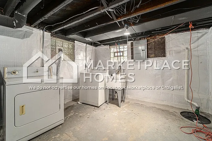 242 Englewood St — Photo 23