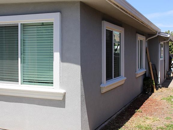 3rd image of 2171 Nassau Dr