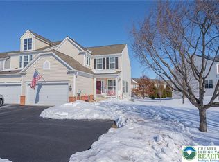 8542 Mayfair Ct, Breinigsville, PA 18031