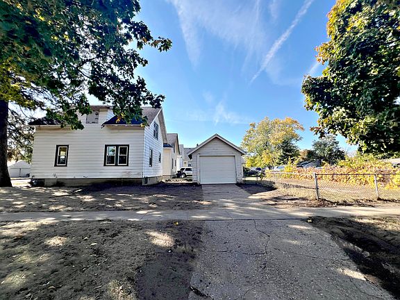 Side of the house, garage is on Wisconsin Ave.