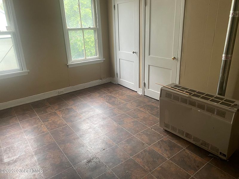 4th image of 532 2nd Street