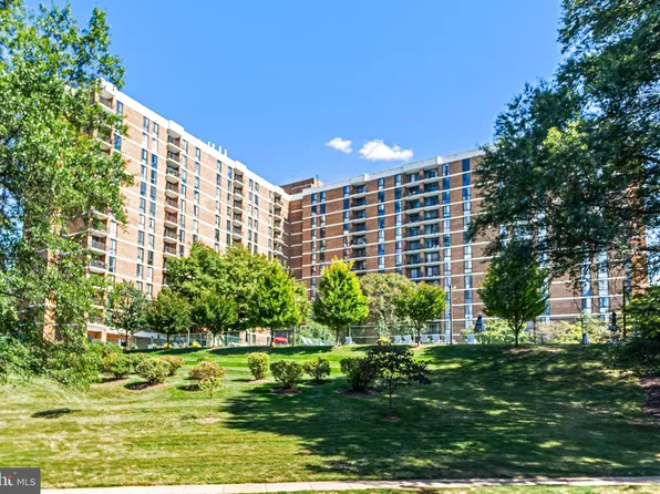 2311 Pimmit Dr APT 603, Falls Church, VA 22043