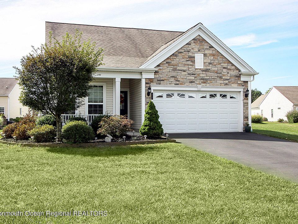 1st image of 11 Fawnhollow Lane