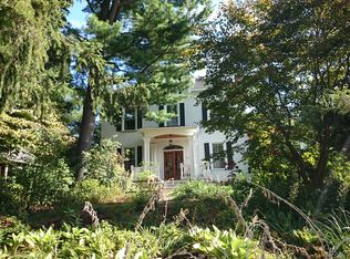 73 Mount Vernon St, West Roxbury, MA 02132