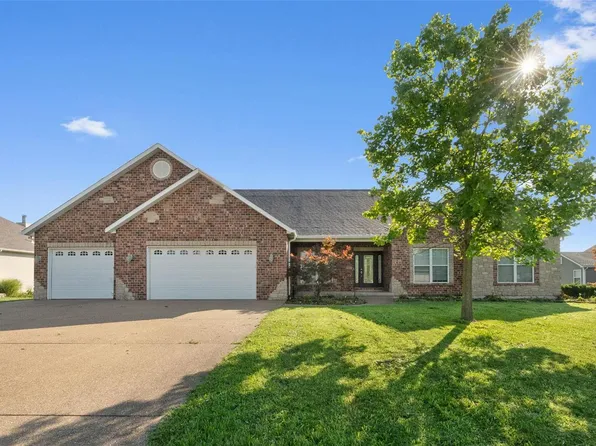 529 Oakbluff Ct, Troy, MO 63379