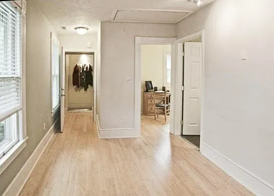 Kitchen Entrance to apartment