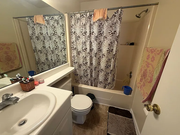 866 Claytor Sq — Photo 6