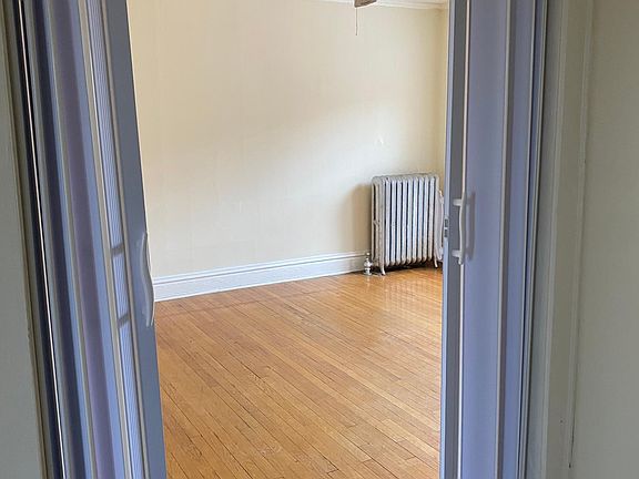3rd image of 1258 W Albion Ave APT 3B