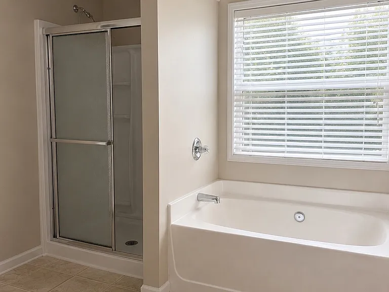 6010 Ellington Cv — Photo 14