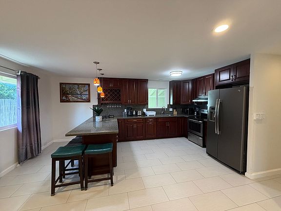 3rd image of 3346 Kanaina Ave Unit A