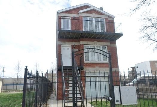 1st image of 2743 W Polk St #1