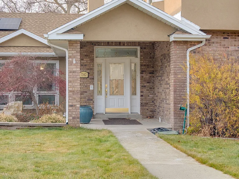 7342 S Promenade Cir — Photo 35