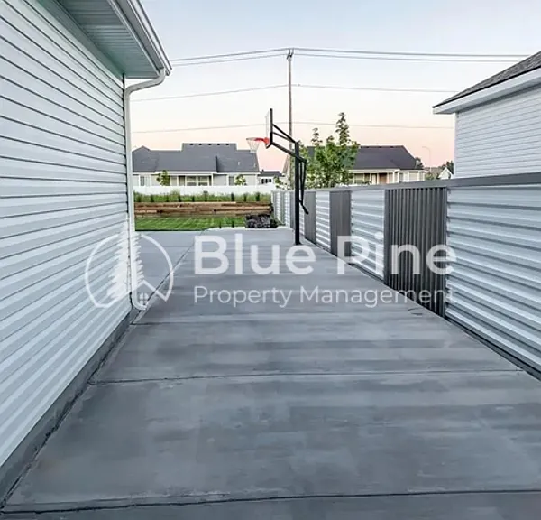 6389 Maggie Dr — Photo 19