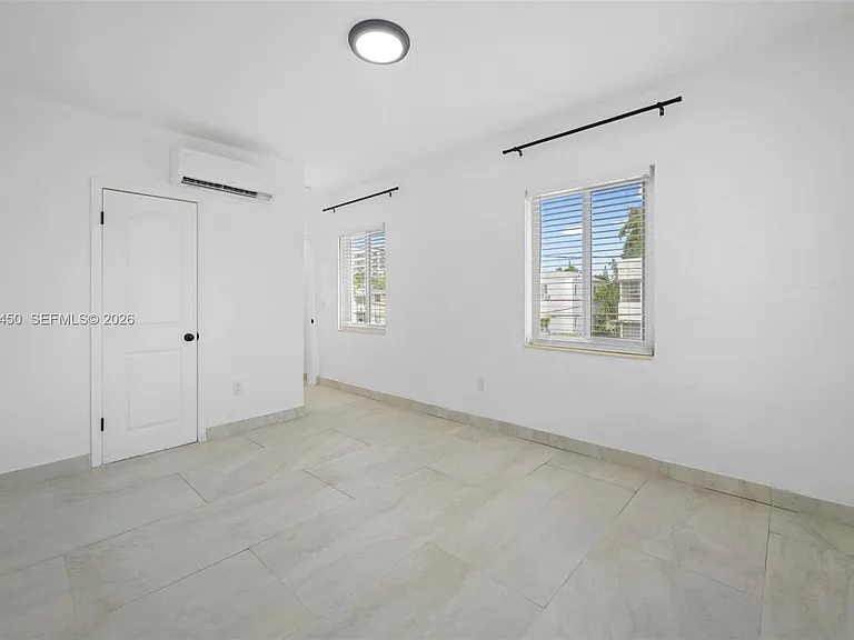 550 NE 82nd Ter #5 — Photo 11