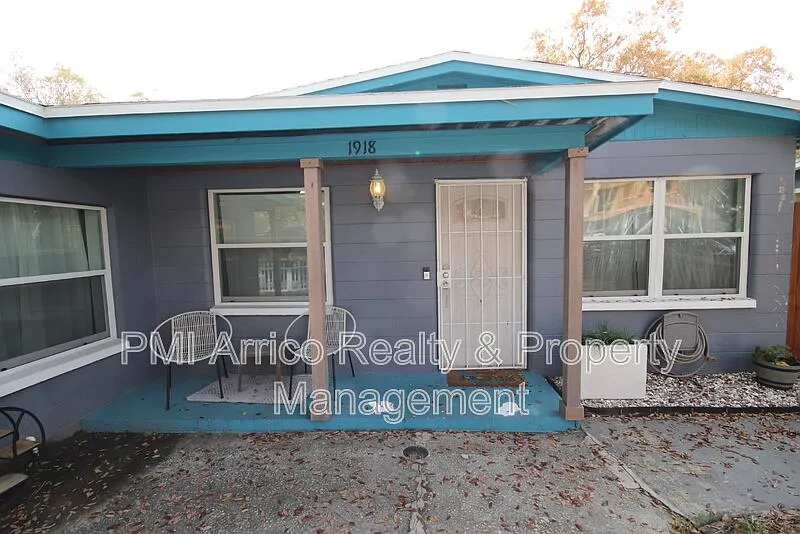 4 bed, 2.0 bath, 1349 sqft, $2,995 — Photo 3