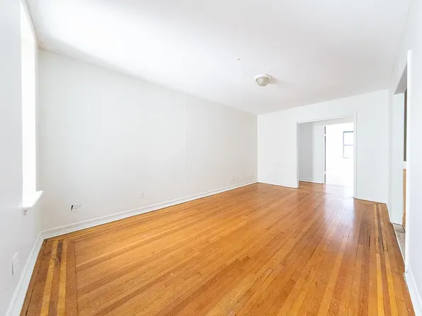 940 Street Nicholas's Avenue image 13 of 16