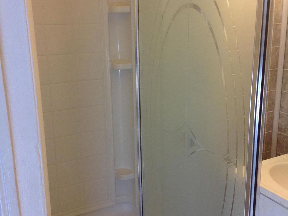 2nd image of 160 Cottage St #2