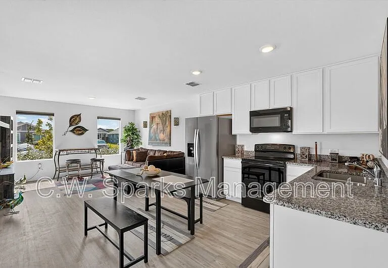 6825 Sunbeam Cir — Photo 9