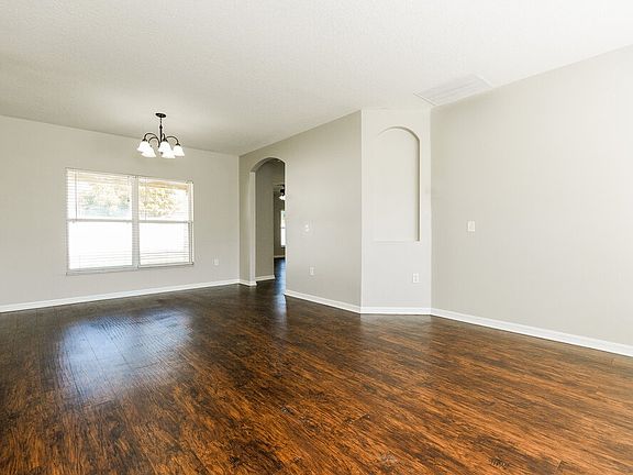 4th image of 536 Bromley Ct