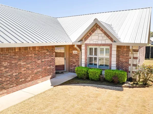 1438 Garner Ln, Longview, TX 75605