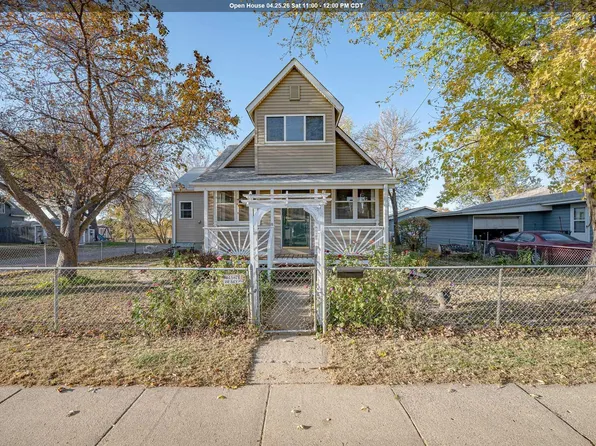 1121 River Dr, Sioux City, IA 51109