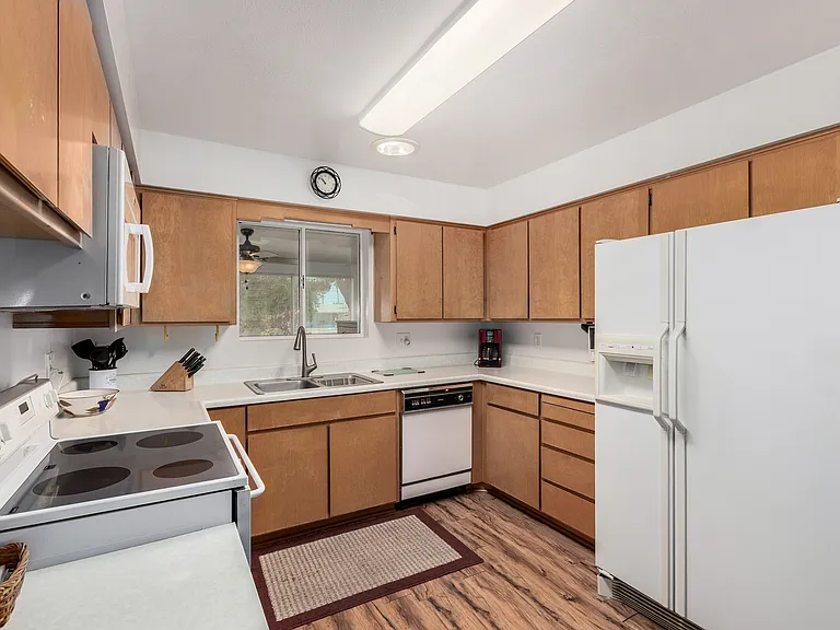 5913 E Boston St — Photo 9