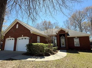 112 Petersburg Ct, Dothan, AL 36301