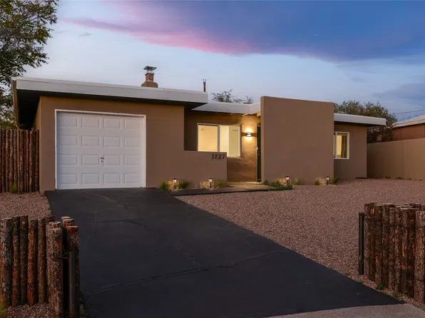 1727 Callejon Emilia, Santa Fe, NM 87501