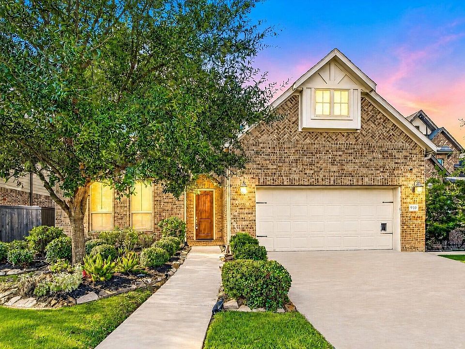 1st image of 910 Daffodil View Ct