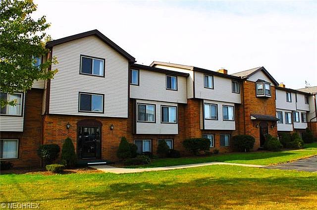 1st image of 28820 Chagrin Blvd APT 217