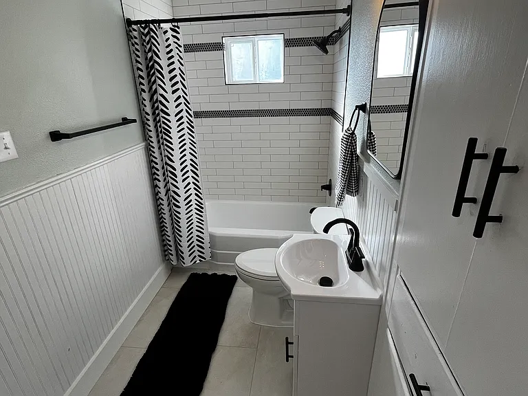 411 Marietta St — Photo 14