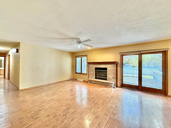 5th image of 2780 S Hart Rd